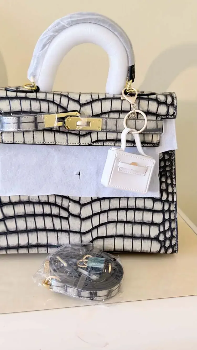Smith & Wesson Leather Croc Handbag – ,